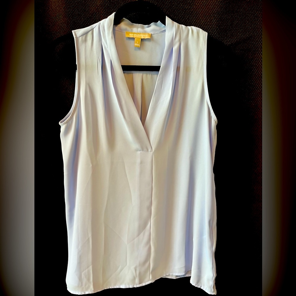 Like NEW -  Banana Republic, Women’s silky shell